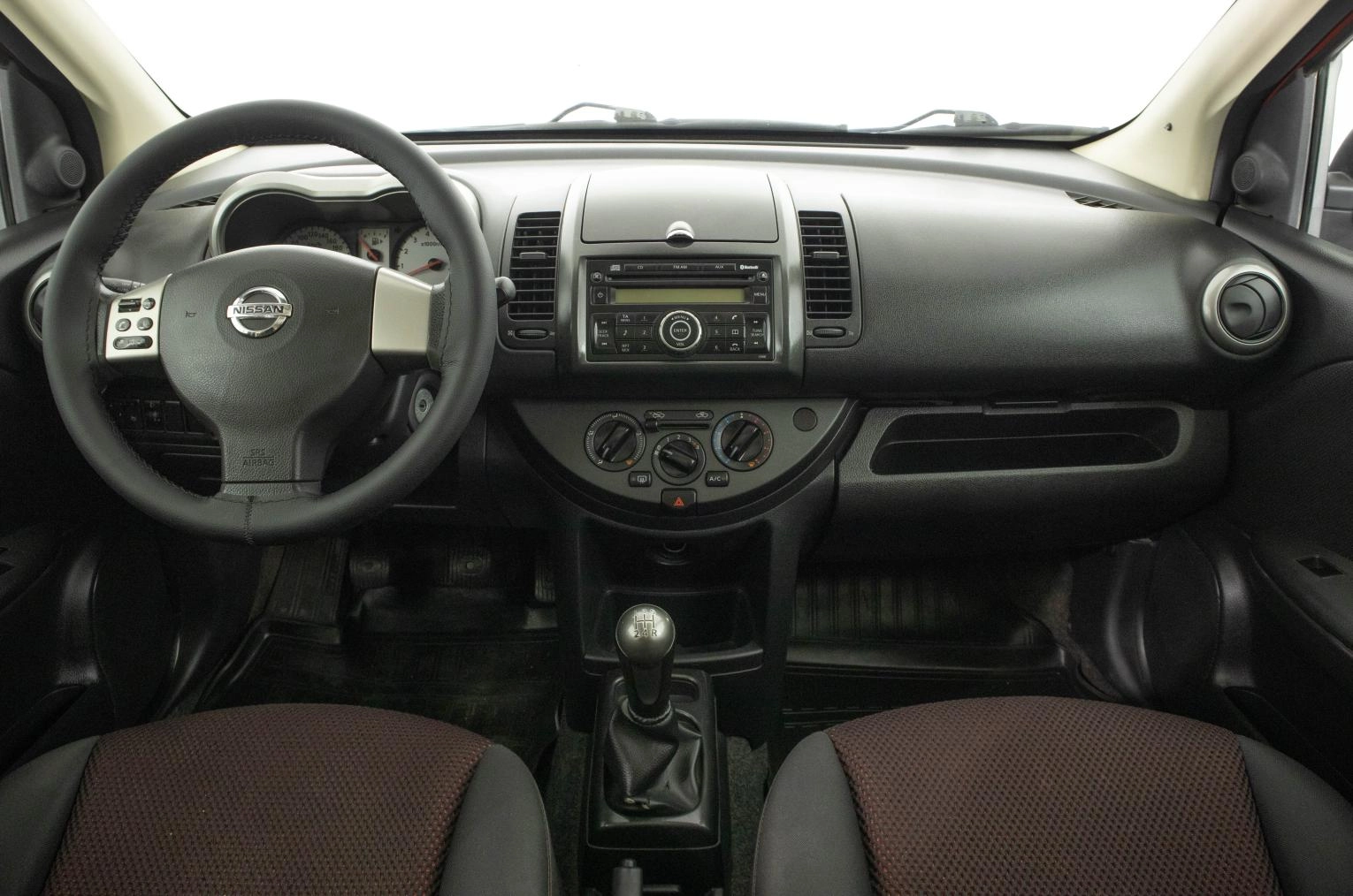 Nissan Note 13 из 21