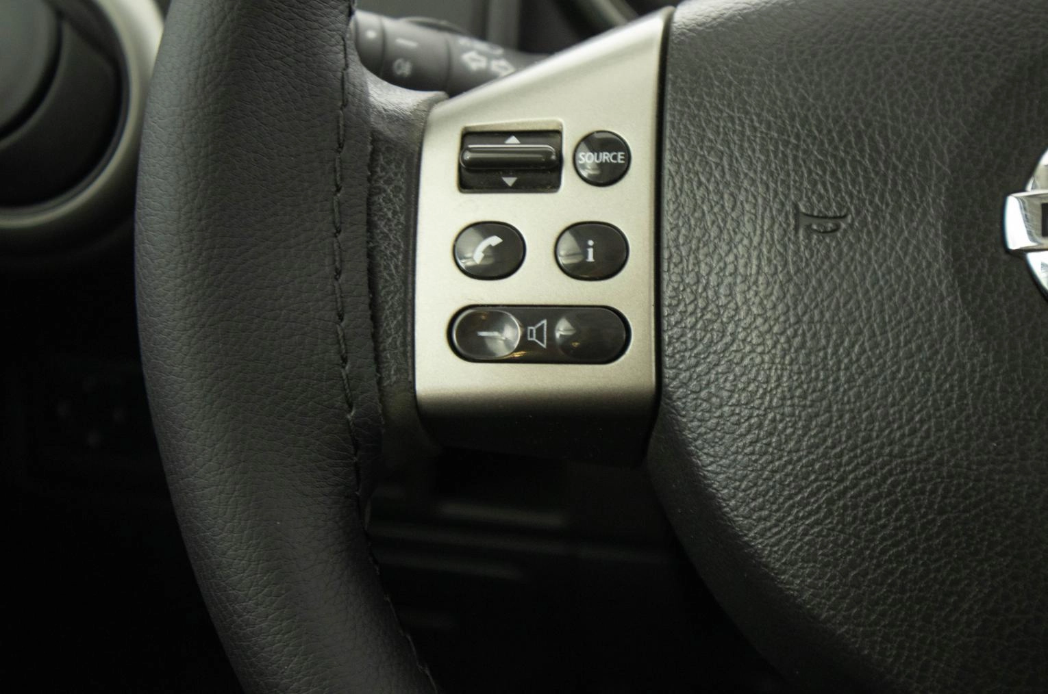 Nissan Note 19 из 21