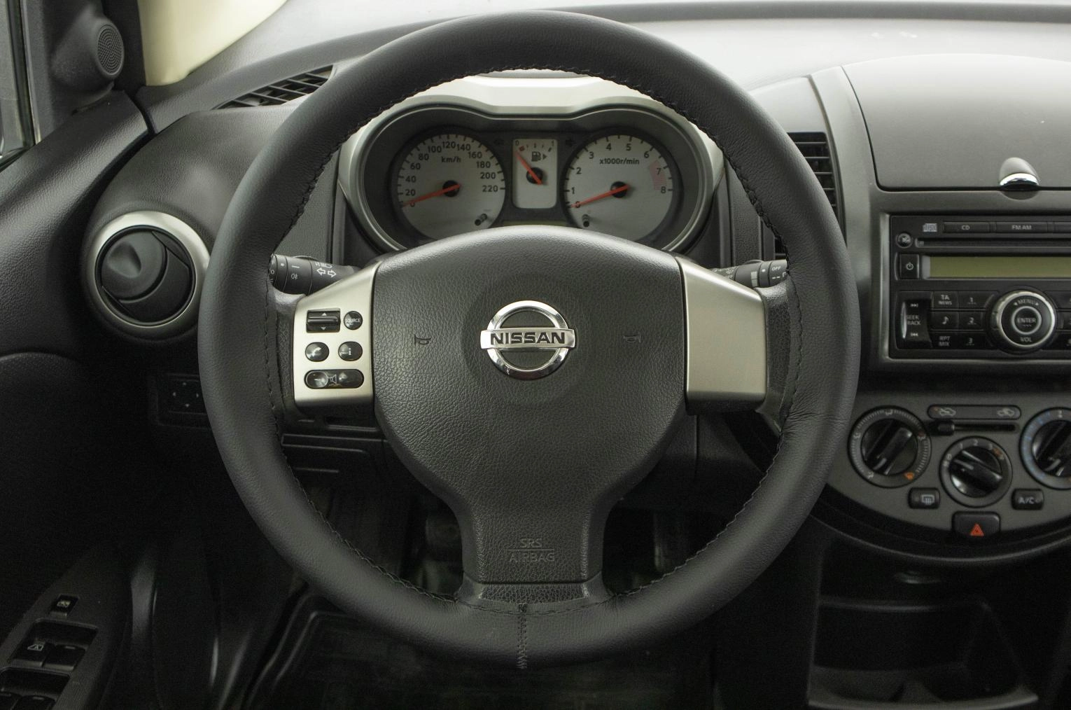 Nissan Note 20 из 21