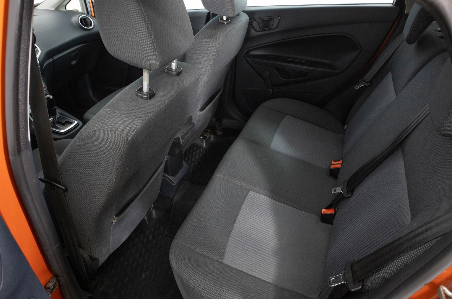 Ford Fiesta 9 из 19