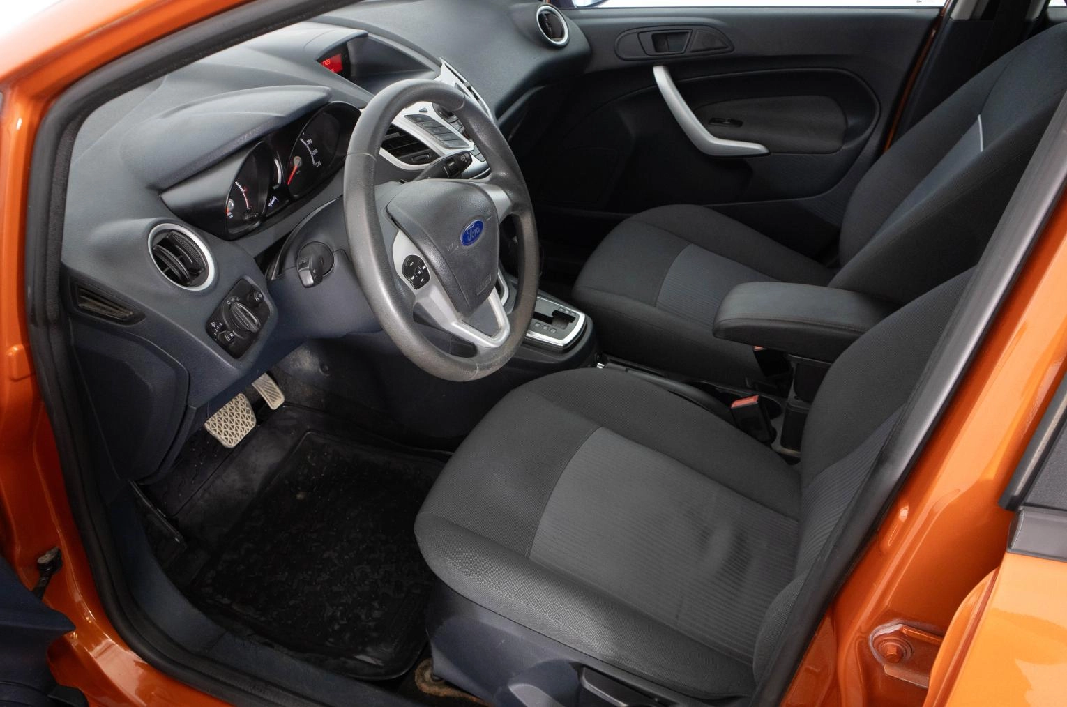 Ford Fiesta 8 из 19