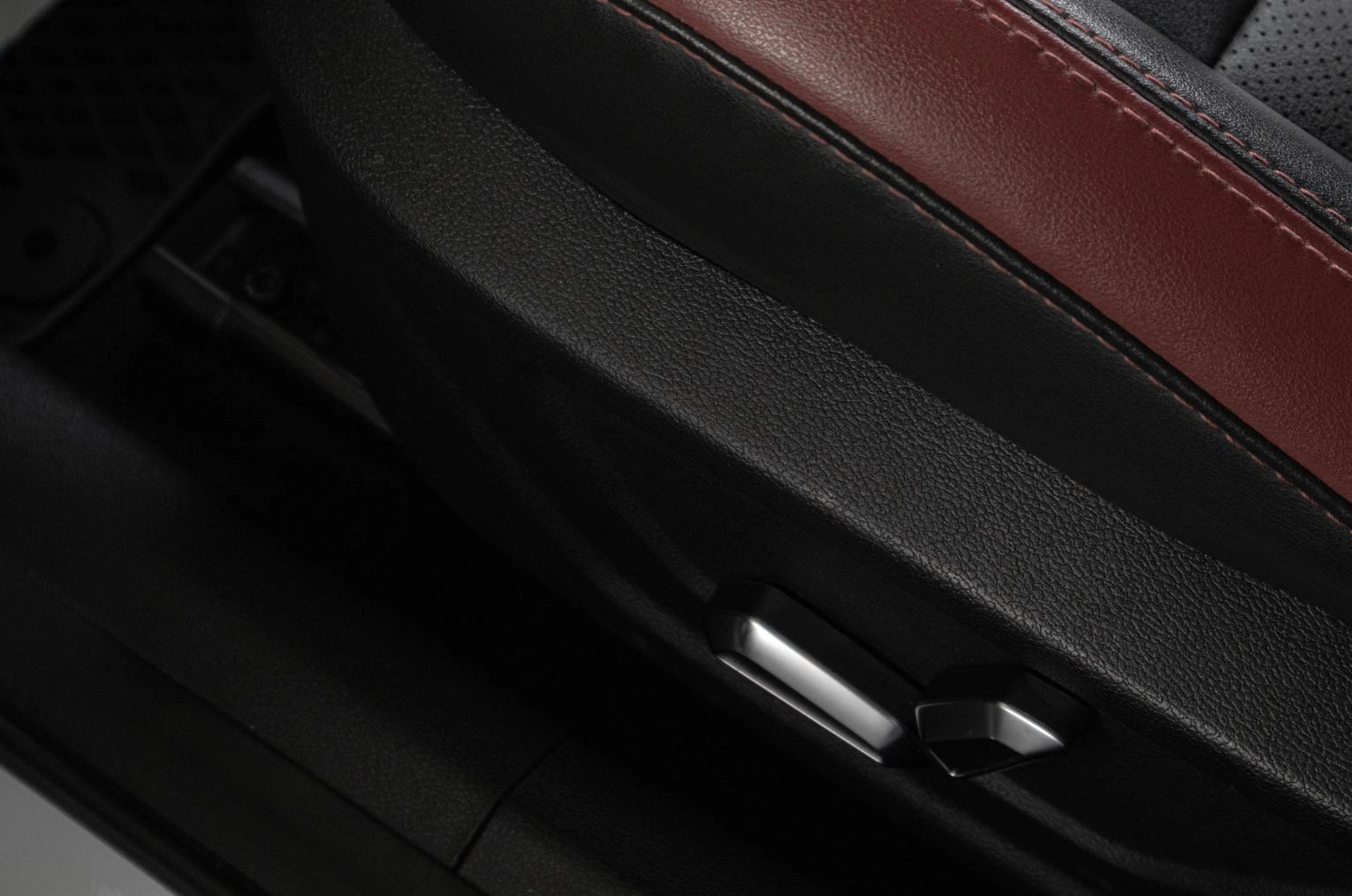 Geely Coolray 10 из 21