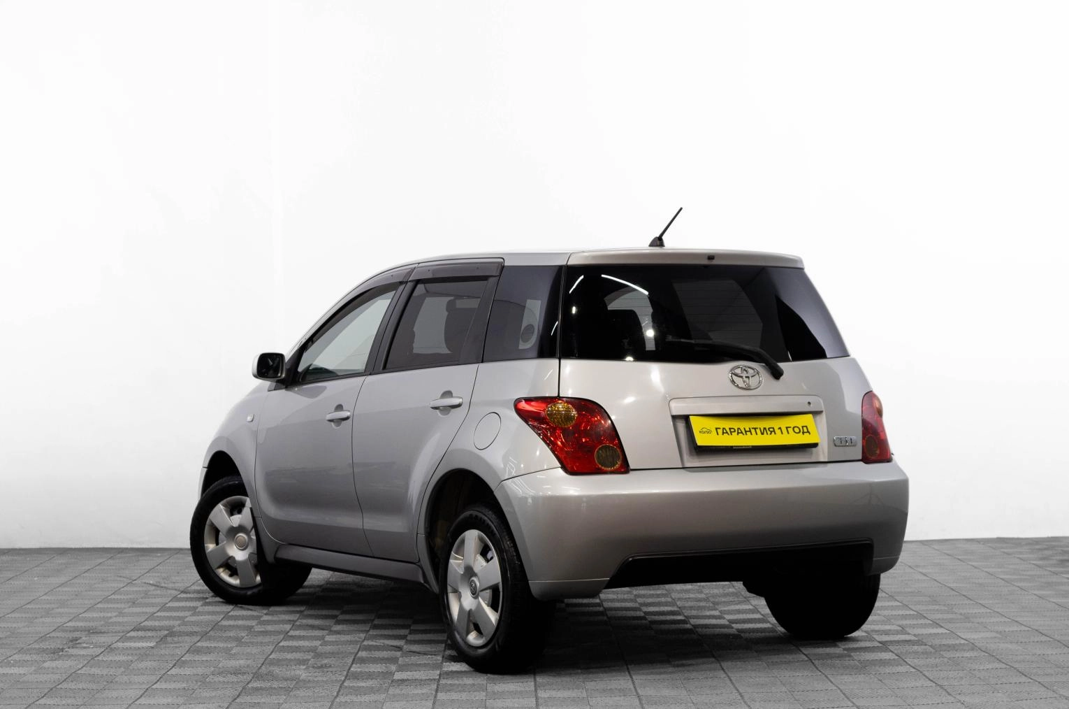 Toyota Ist 6 из 23