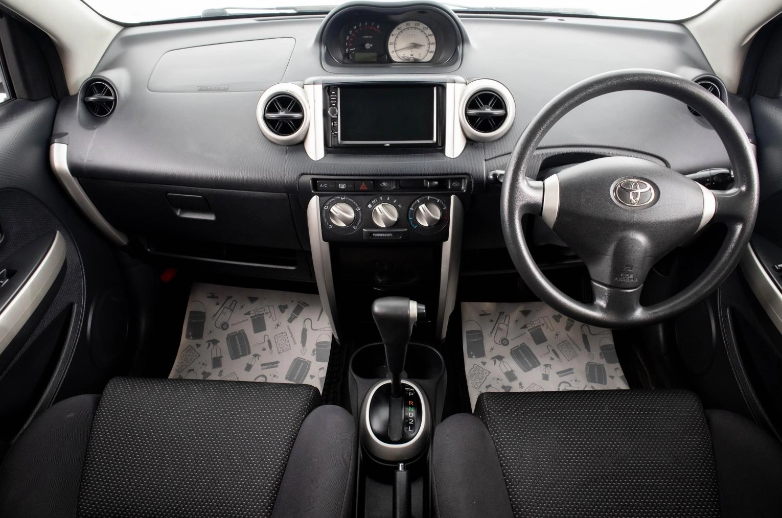 Toyota Ist 9 из 23