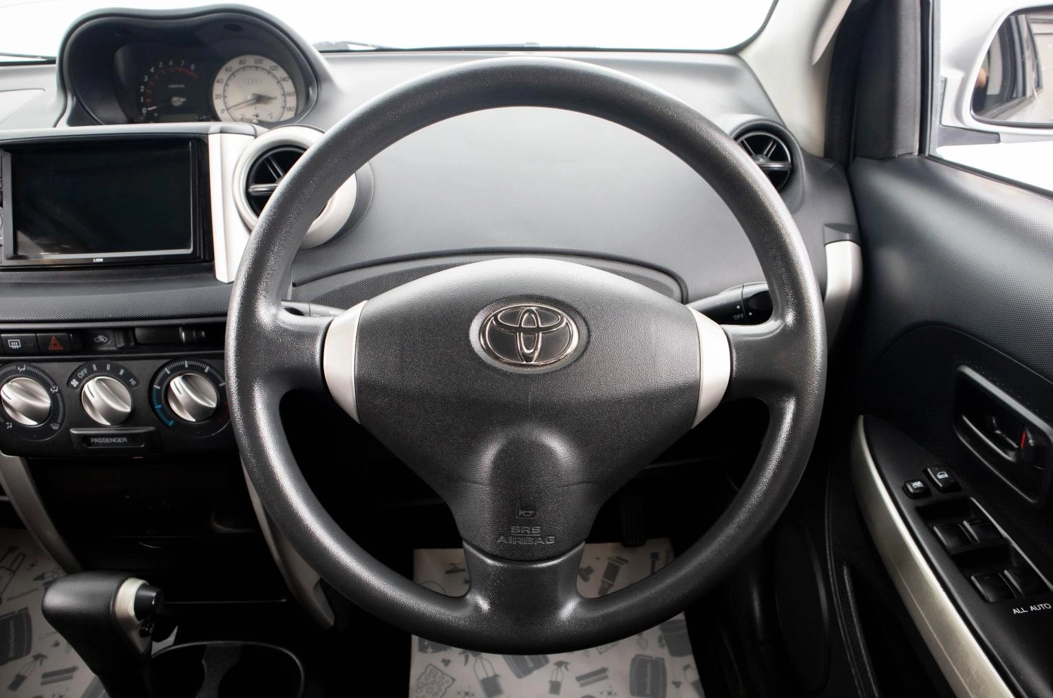 Toyota Ist 13 из 23