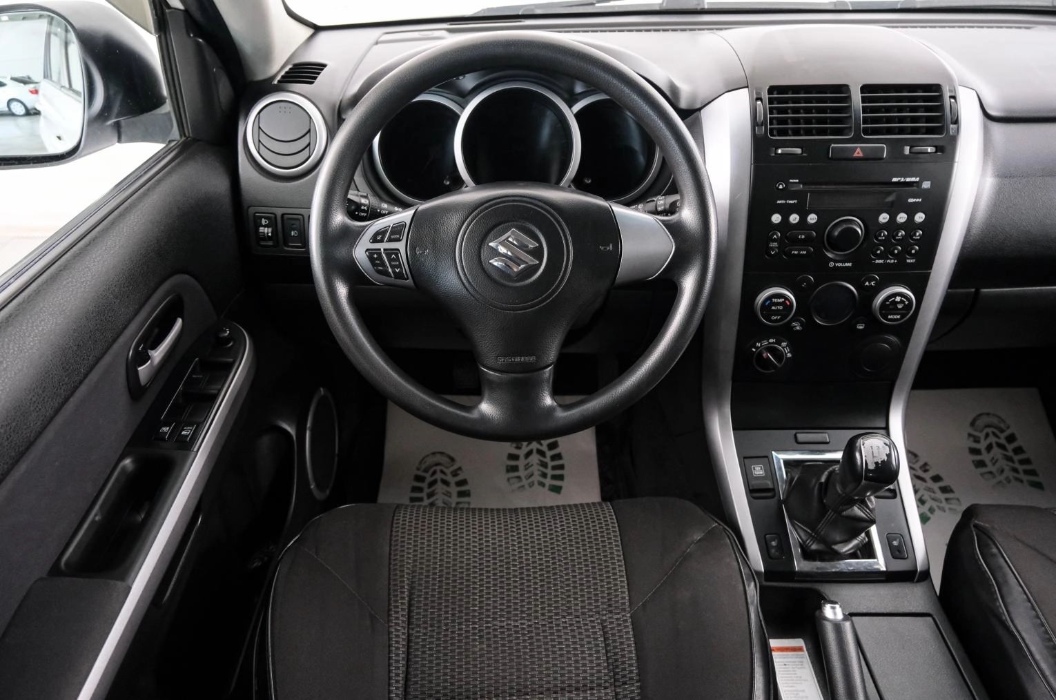 Suzuki Grand Vitara 14 из 23