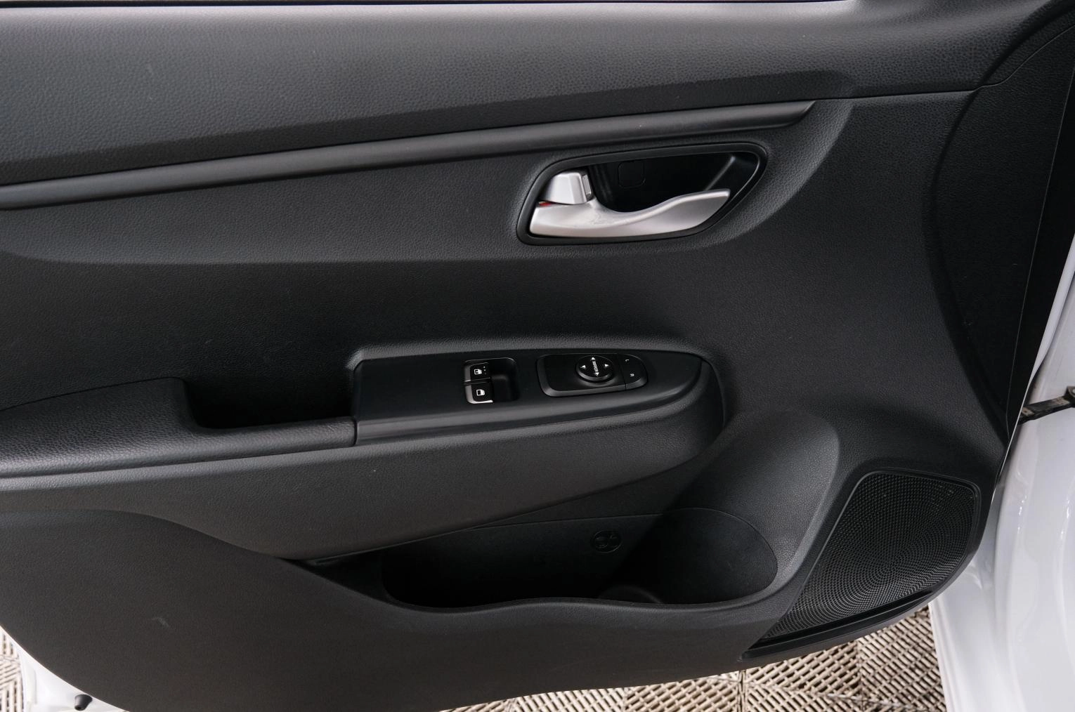 KIA Rio 20 из 23