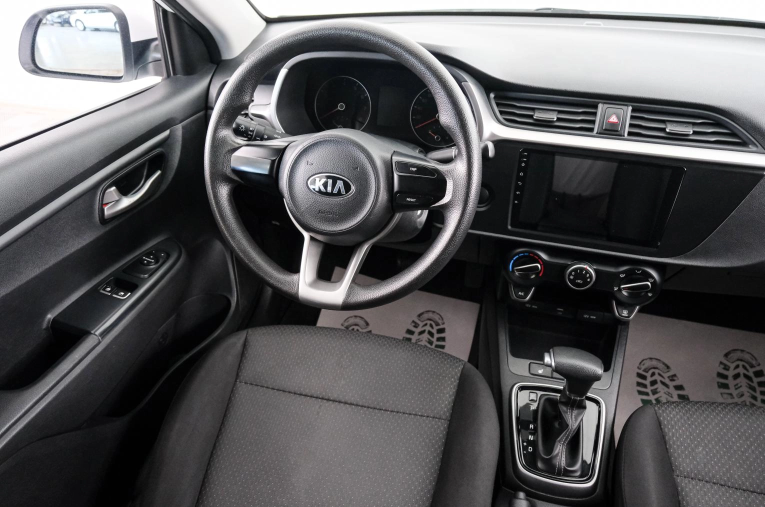 KIA Rio 9 из 23