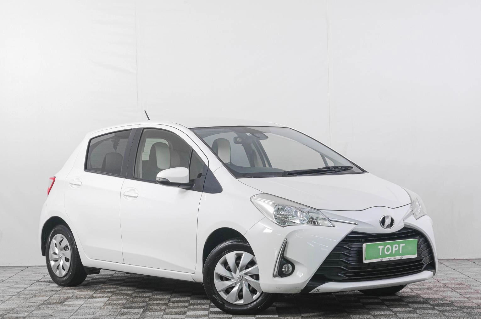 Toyota Vitz 1 из 23