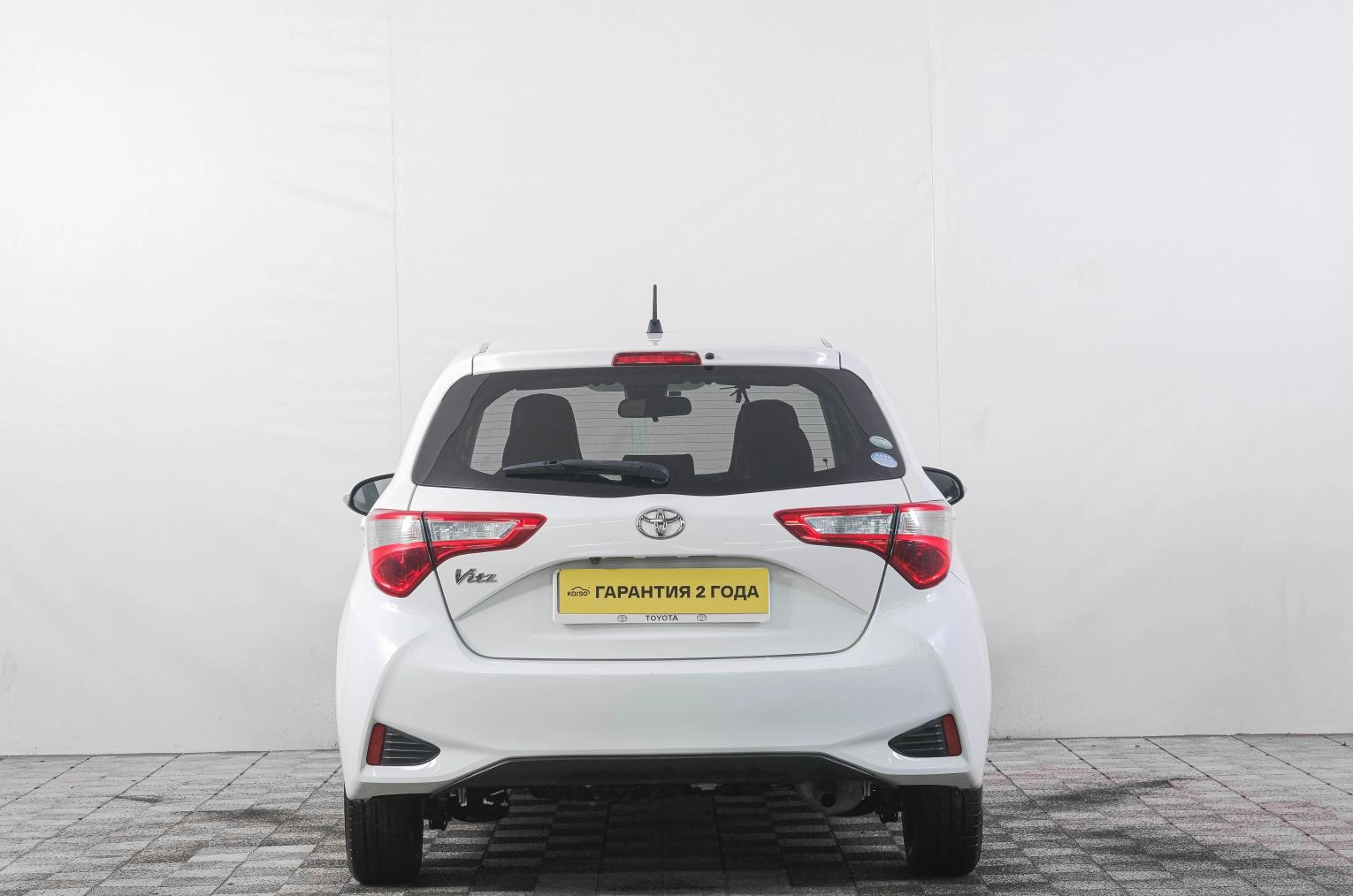 Toyota Vitz 5 из 23