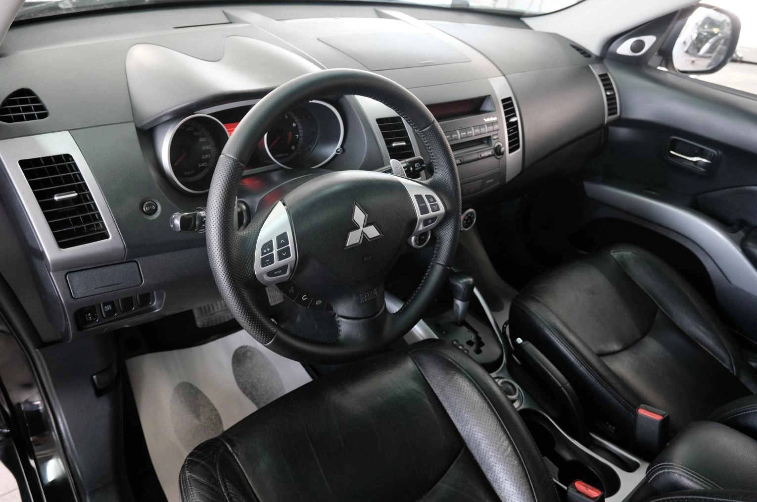 Mitsubishi Outlander 11 из 27