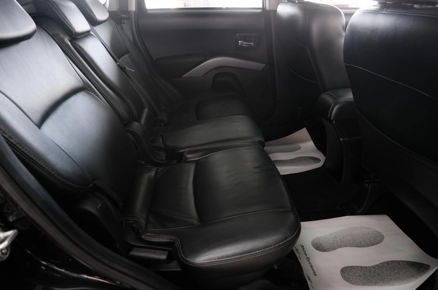 Mitsubishi Outlander 25 из 27