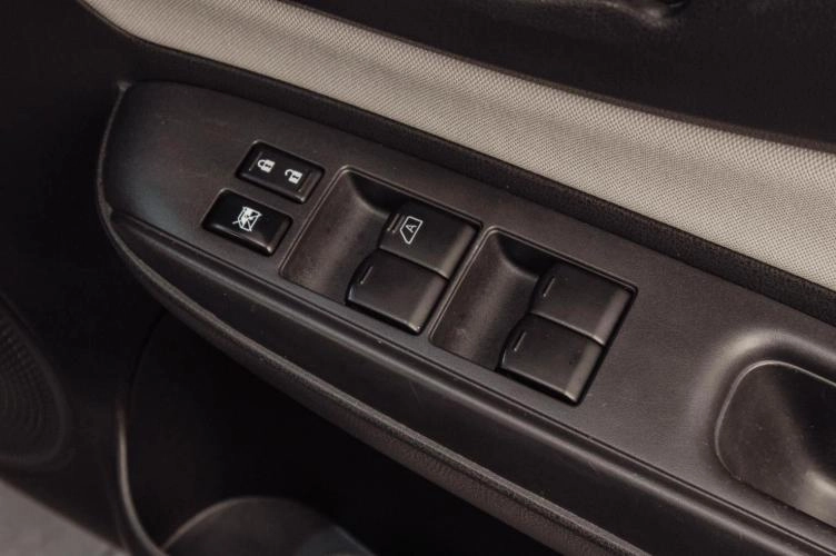 Nissan Note 8 из 15