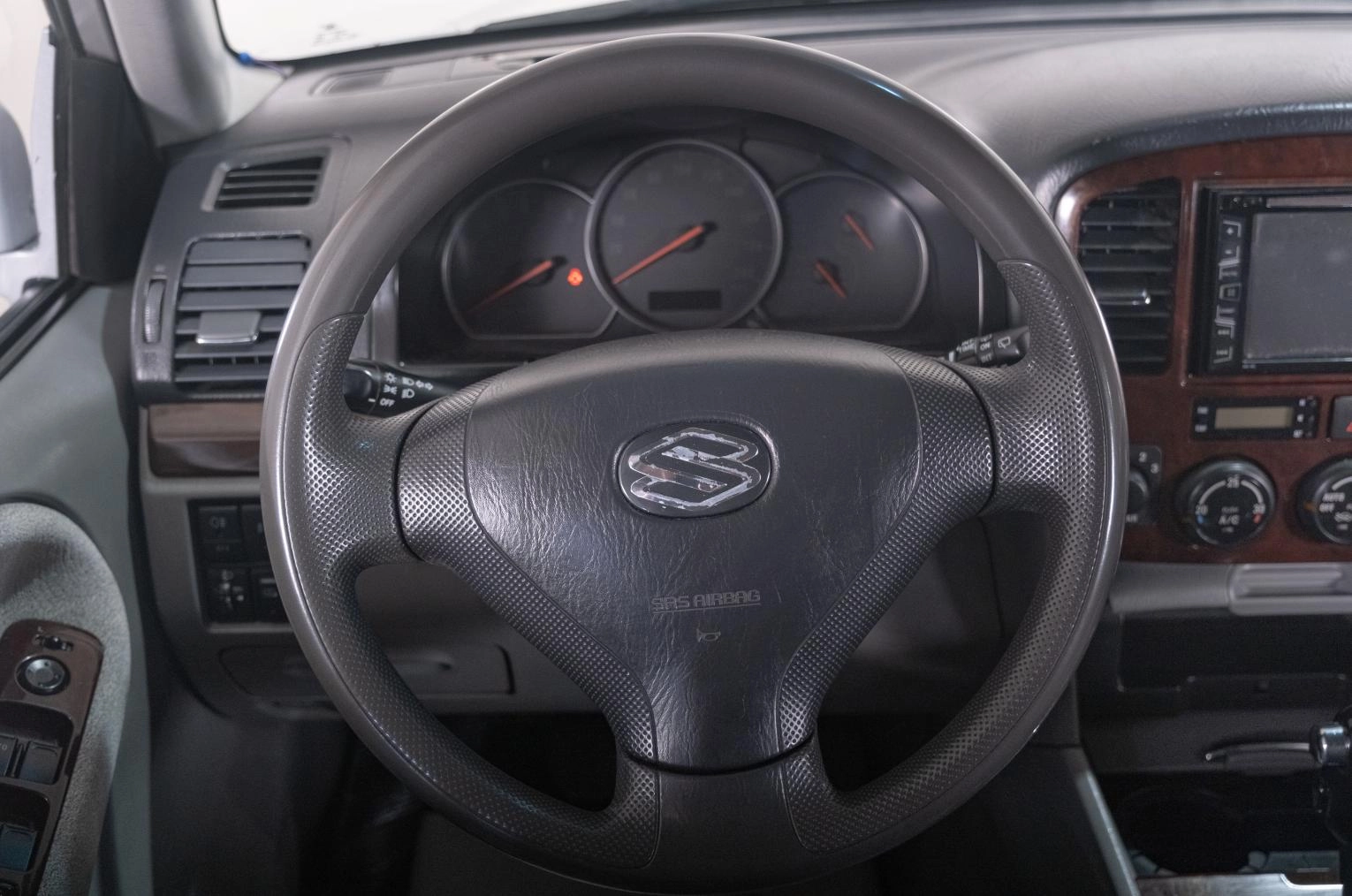 Suzuki XL7 11 из 20