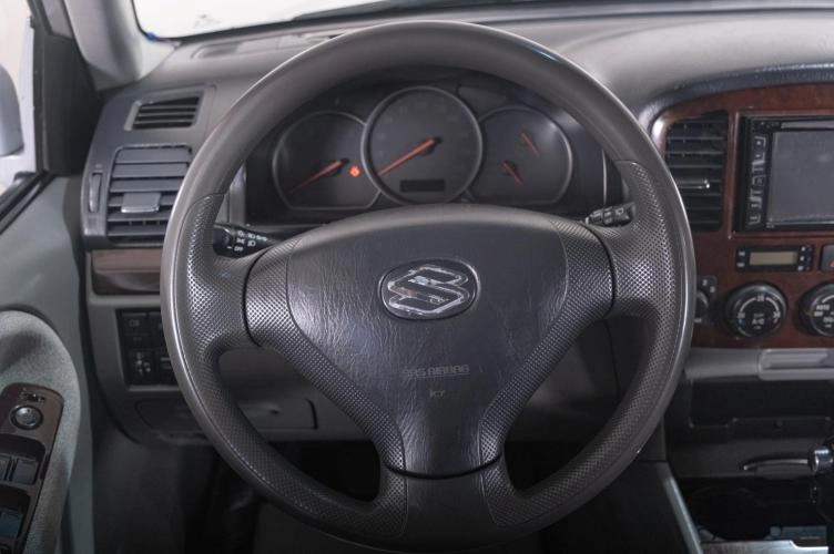 Suzuki XL7 11 из 20