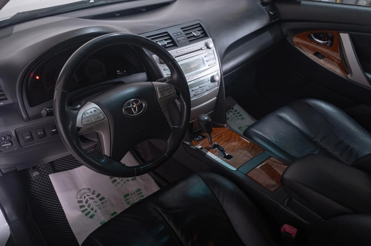 Toyota Camry 7 из 21