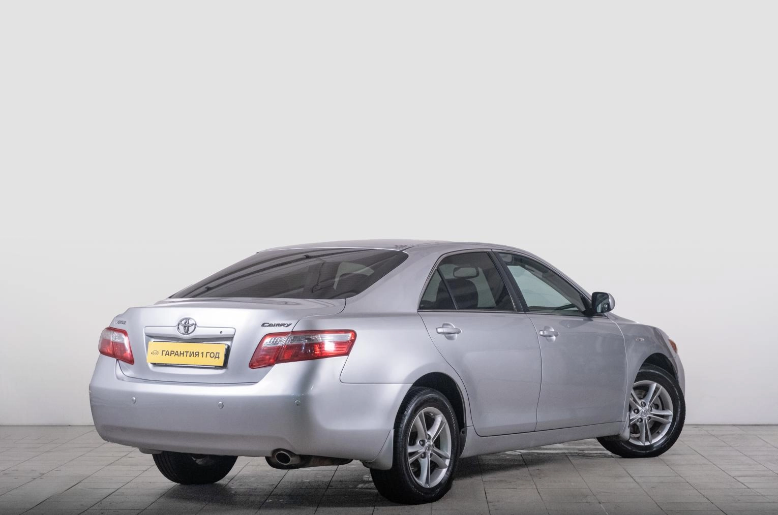 Toyota Camry 6 из 21