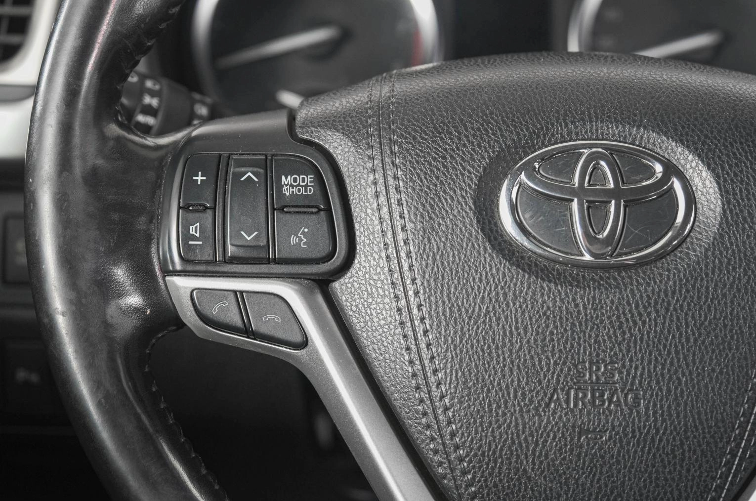 Toyota Highlander 15 из 26