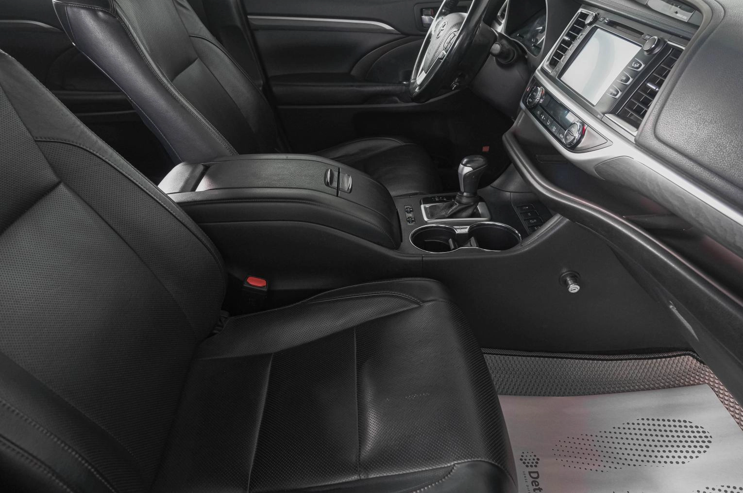 Toyota Highlander 10 из 26