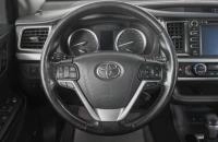 Toyota Highlander 14 из 26
