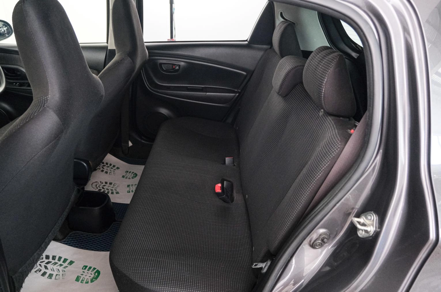 Toyota Vitz 24 из 25