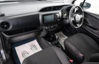 Toyota Vitz 12 из 25