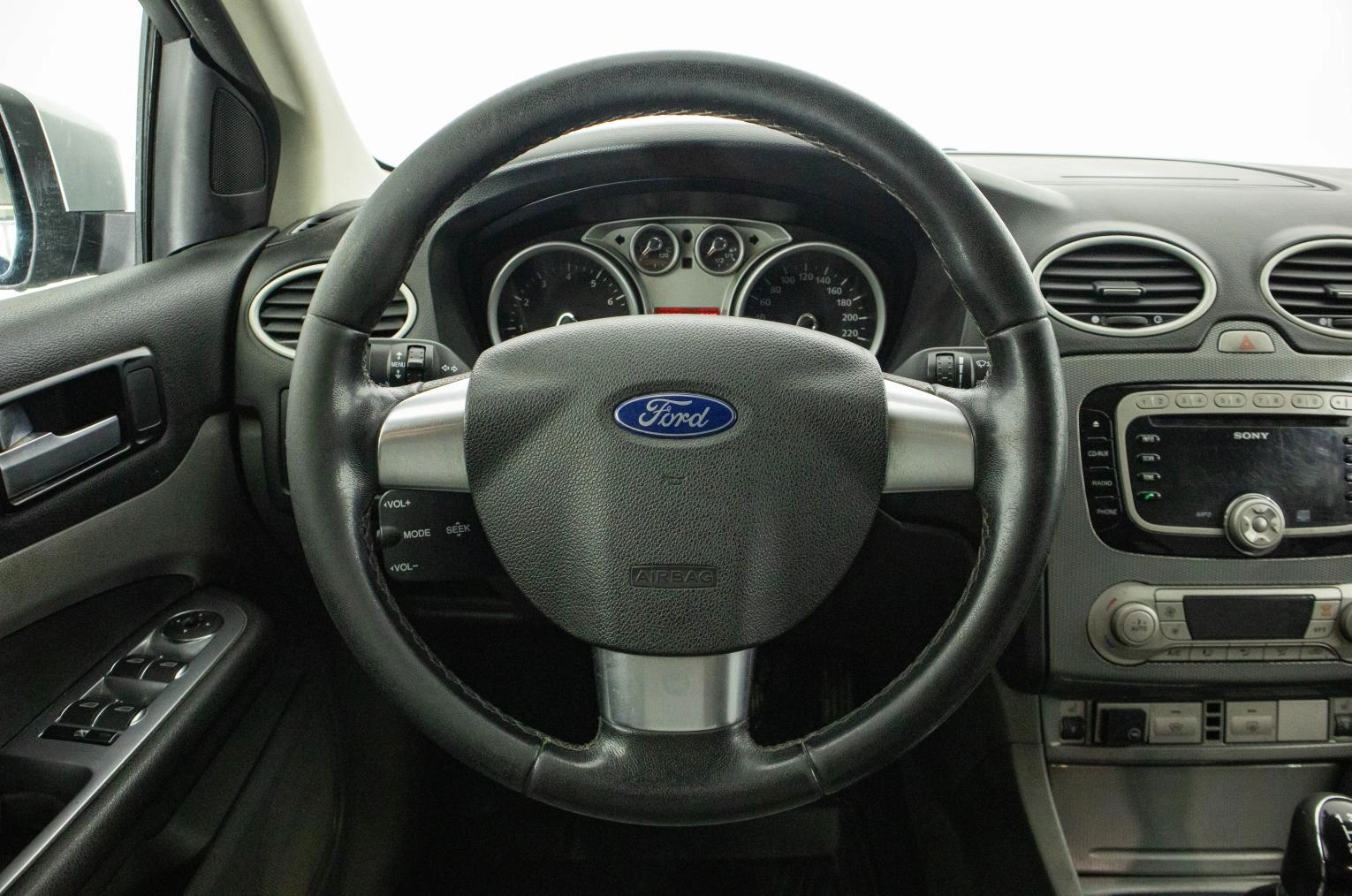 Ford Focus 15 из 23