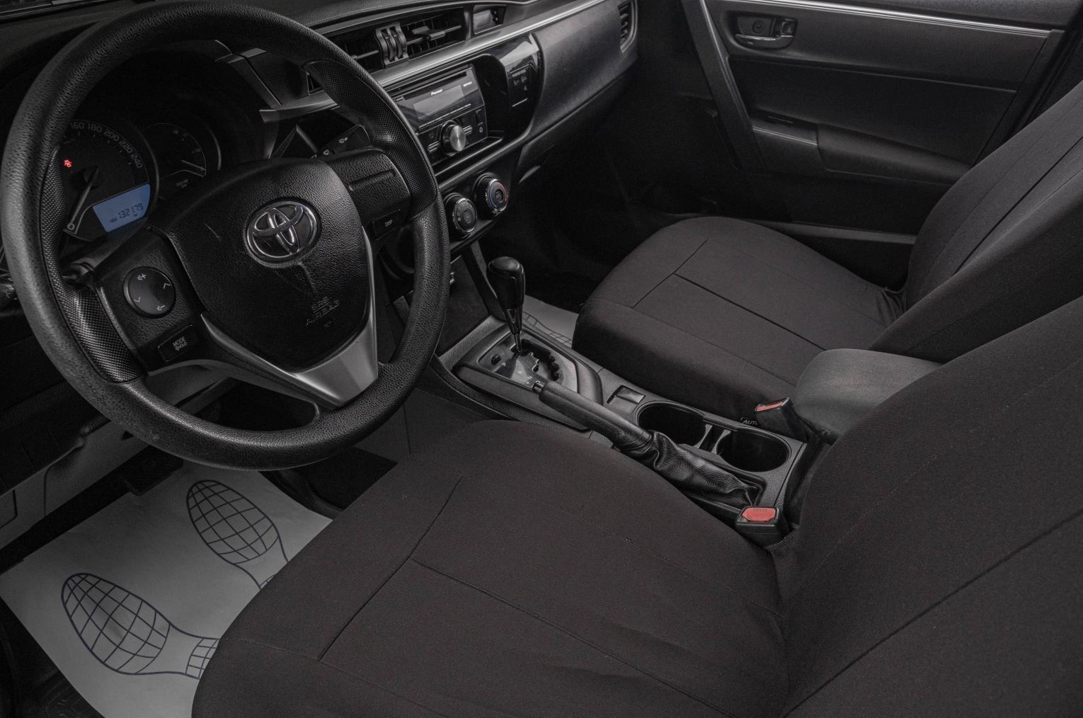 Toyota Corolla 8 из 18