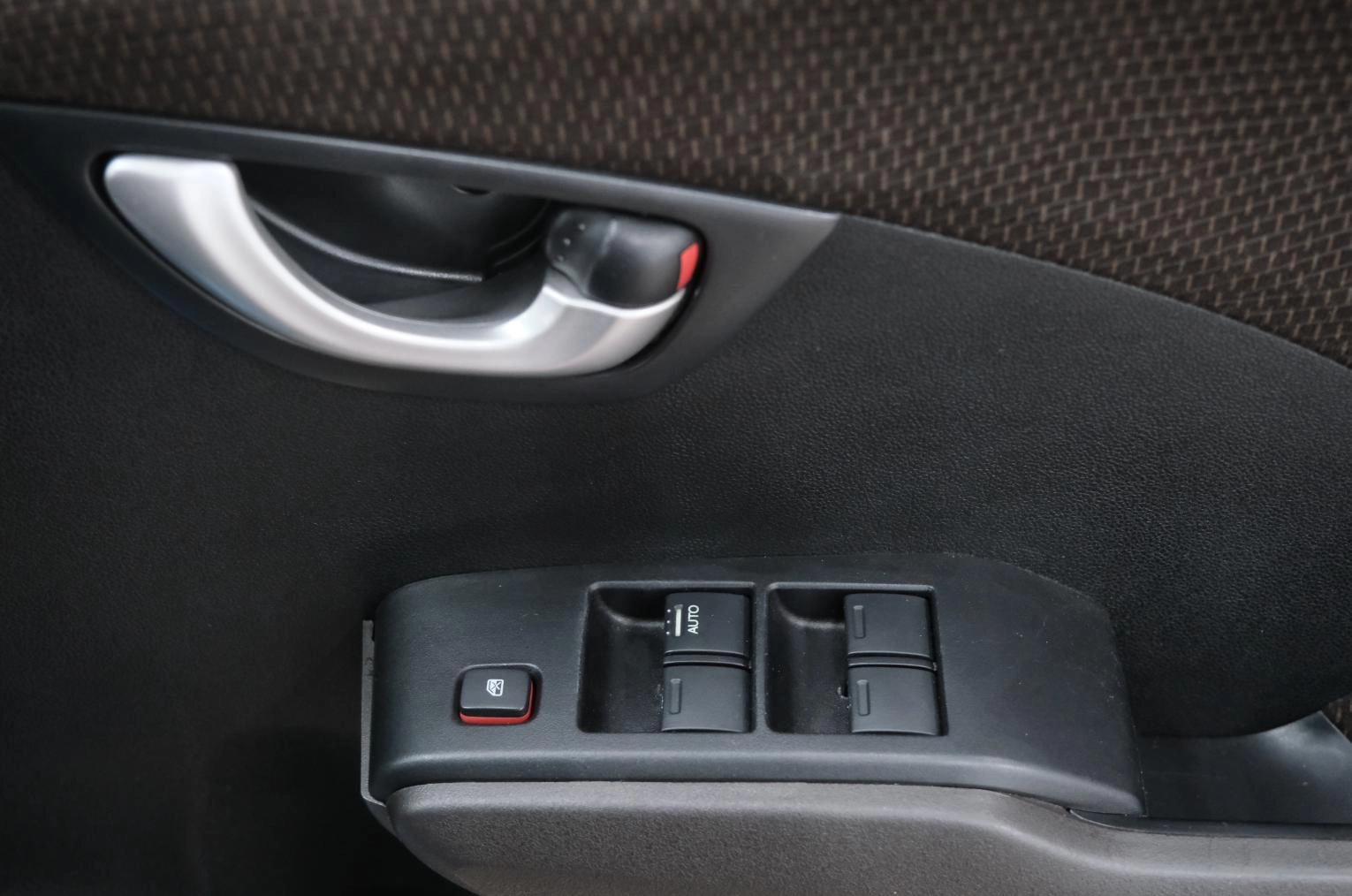 Honda Fit Shuttle 8 из 24