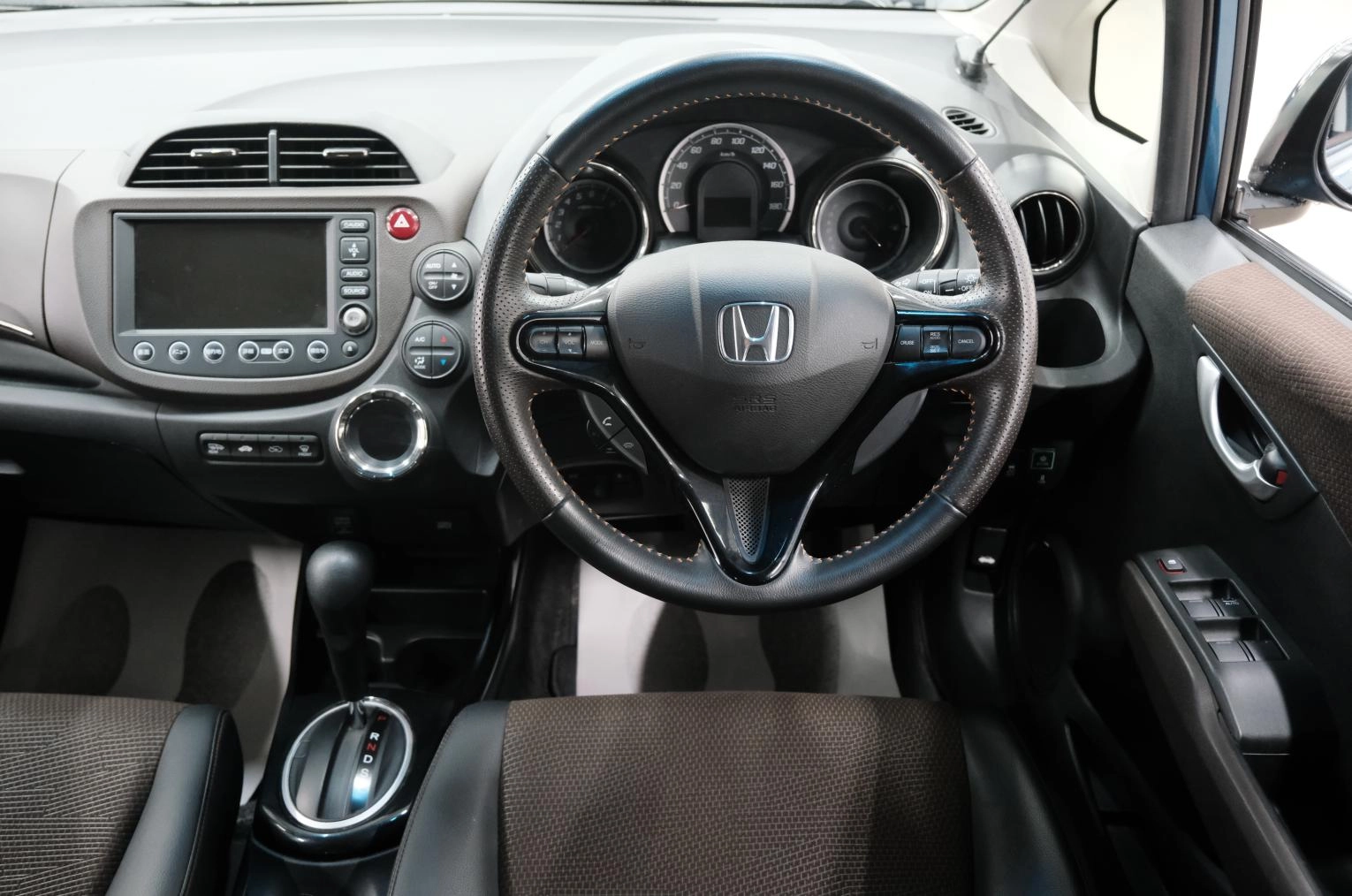 Honda Fit Shuttle 11 из 24