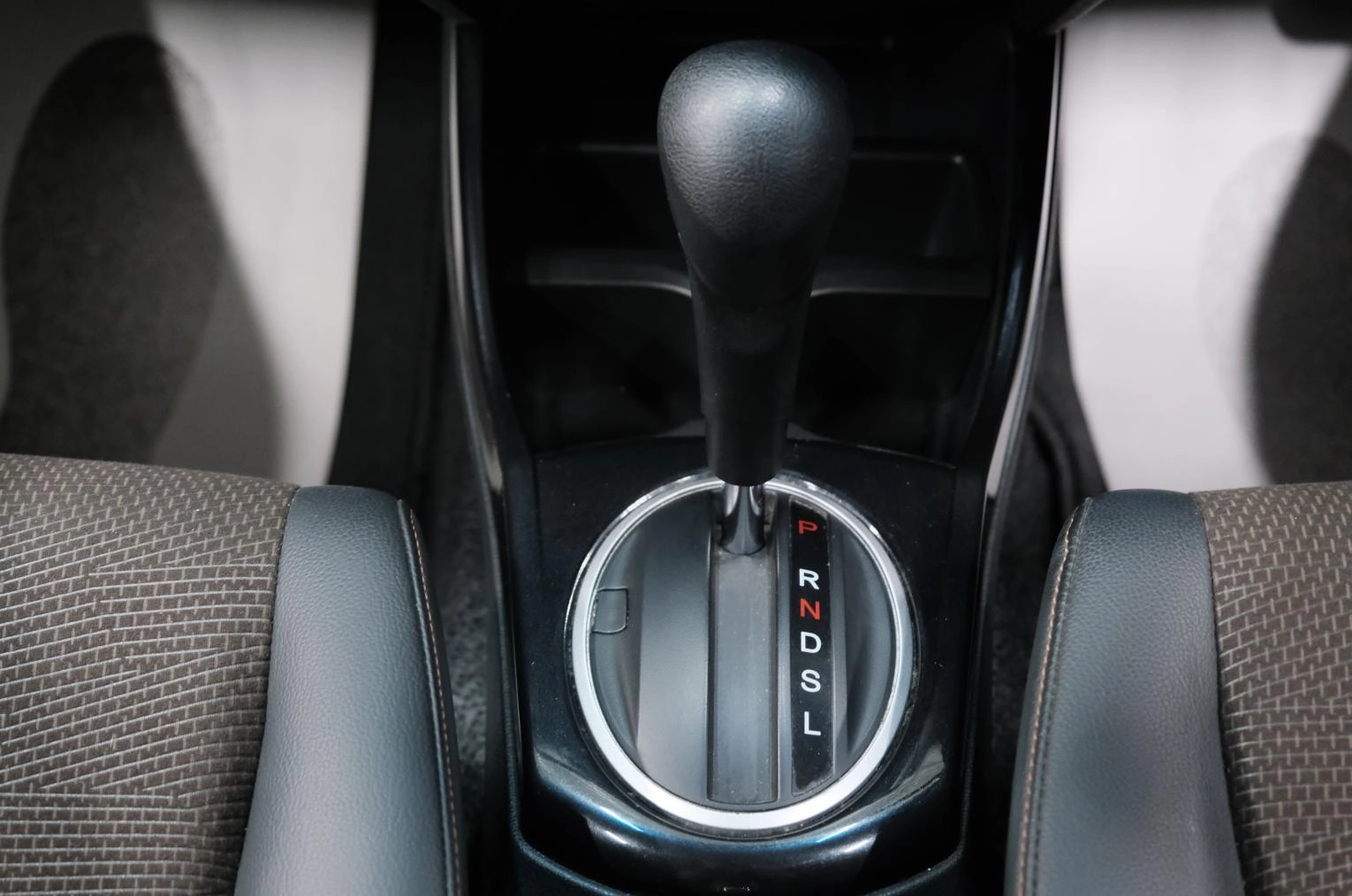 Honda Fit Shuttle 18 из 24