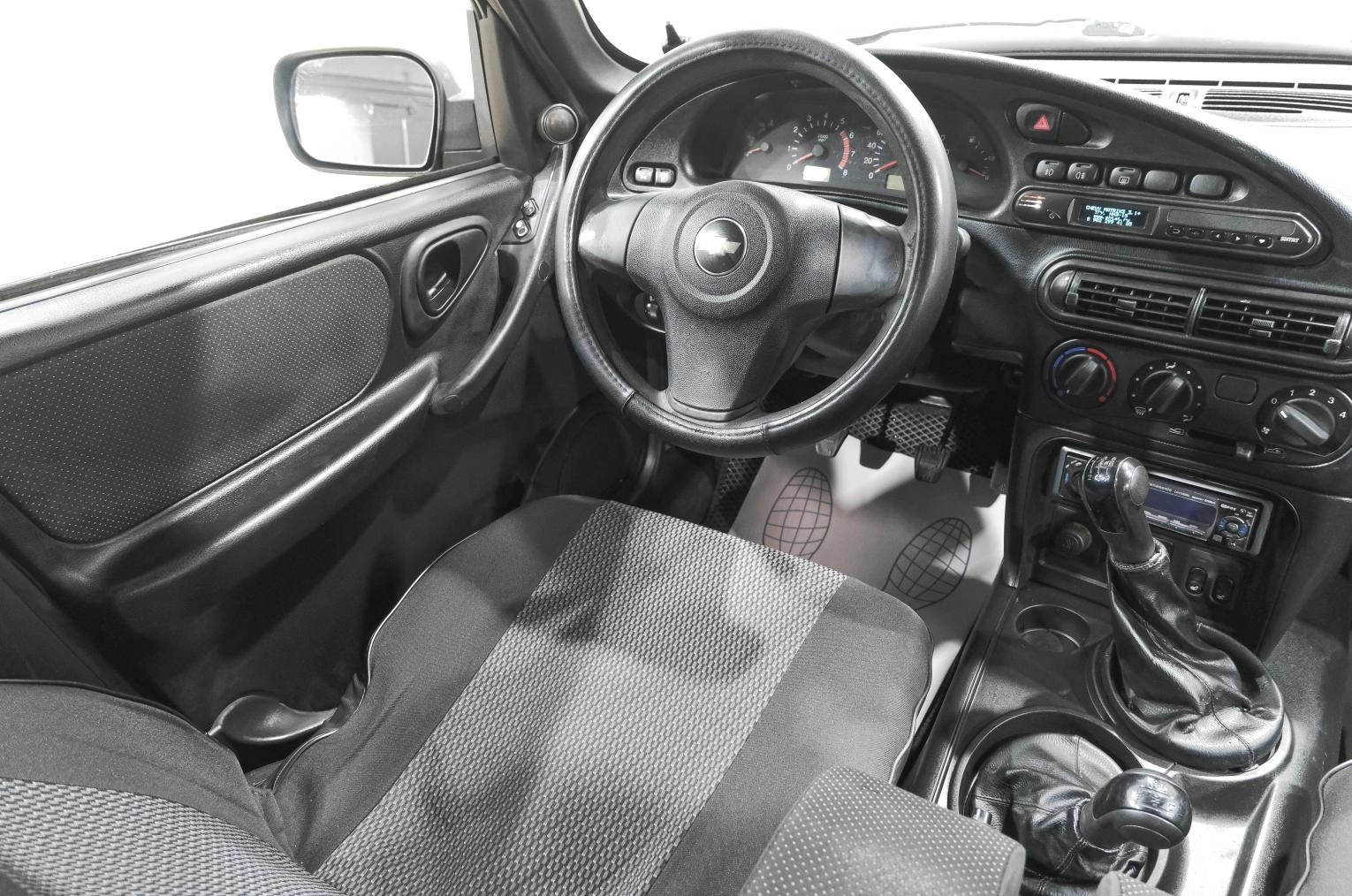 Chevrolet Niva 9 из 22