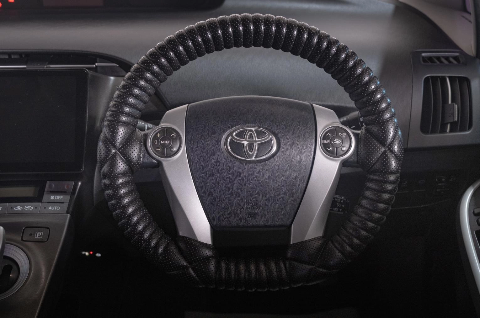Toyota Prius 14 из 22
