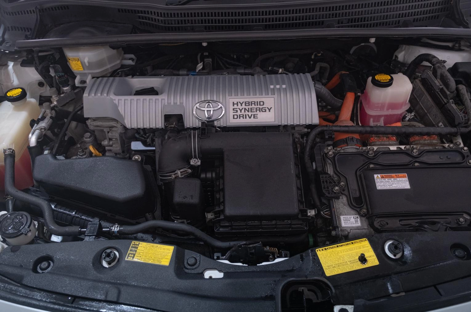 Toyota Prius 21 из 22