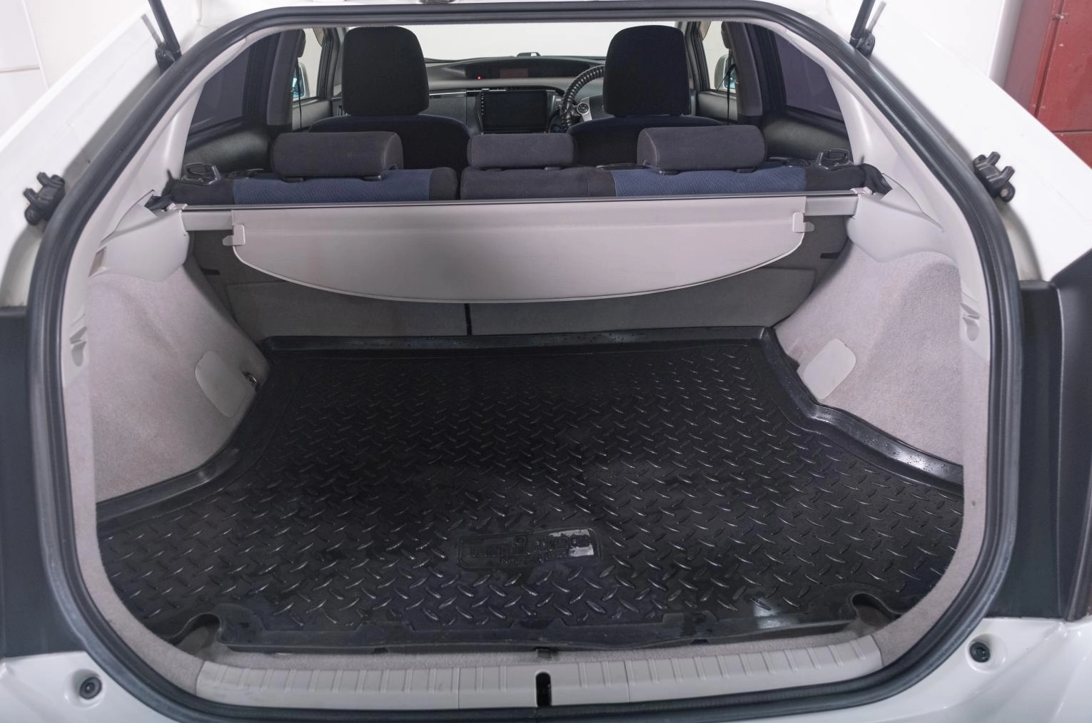Toyota Prius 20 из 22