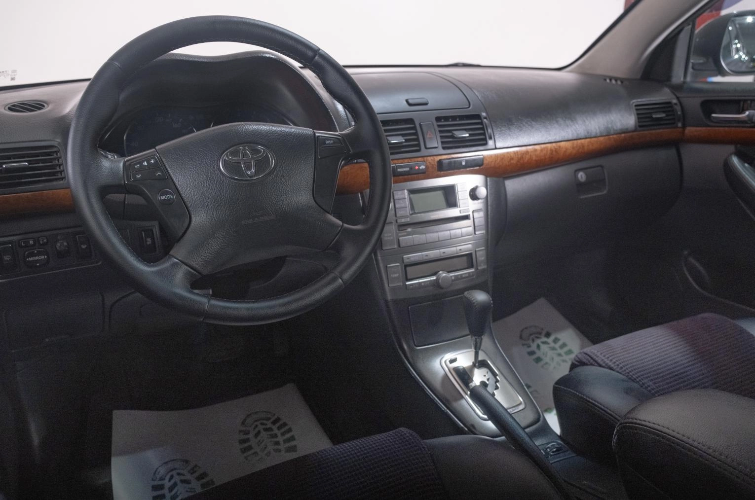 Toyota Avensis 9 из 21