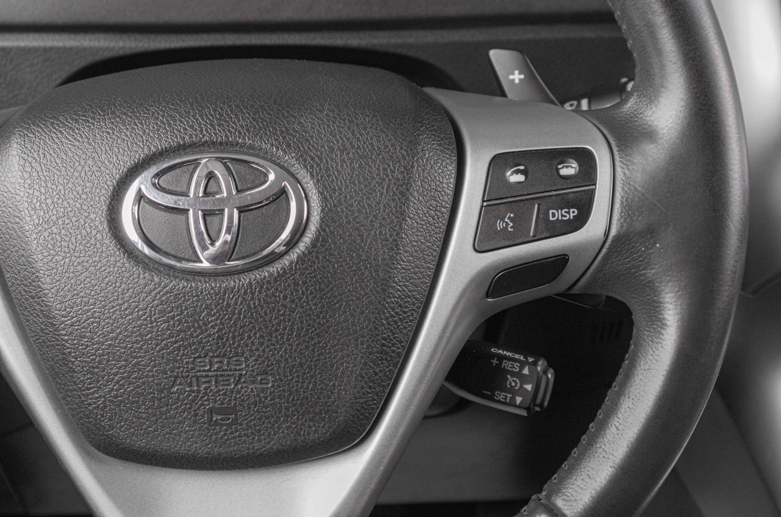 Toyota Verso 12 из 19
