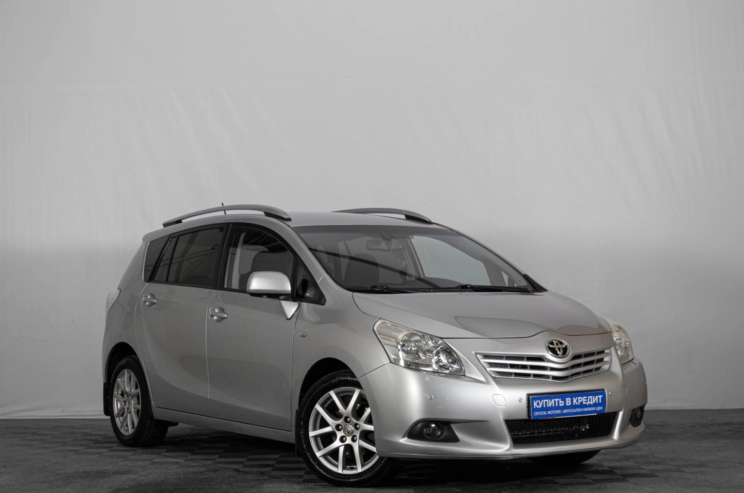 Toyota Verso 1 из 19