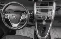 Toyota Verso 16 из 19