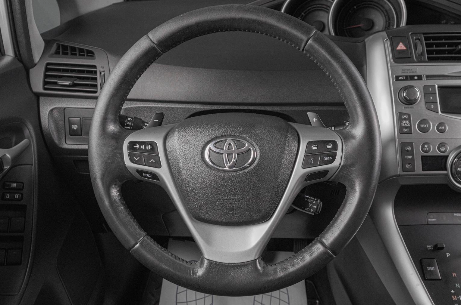 Toyota Verso 11 из 19