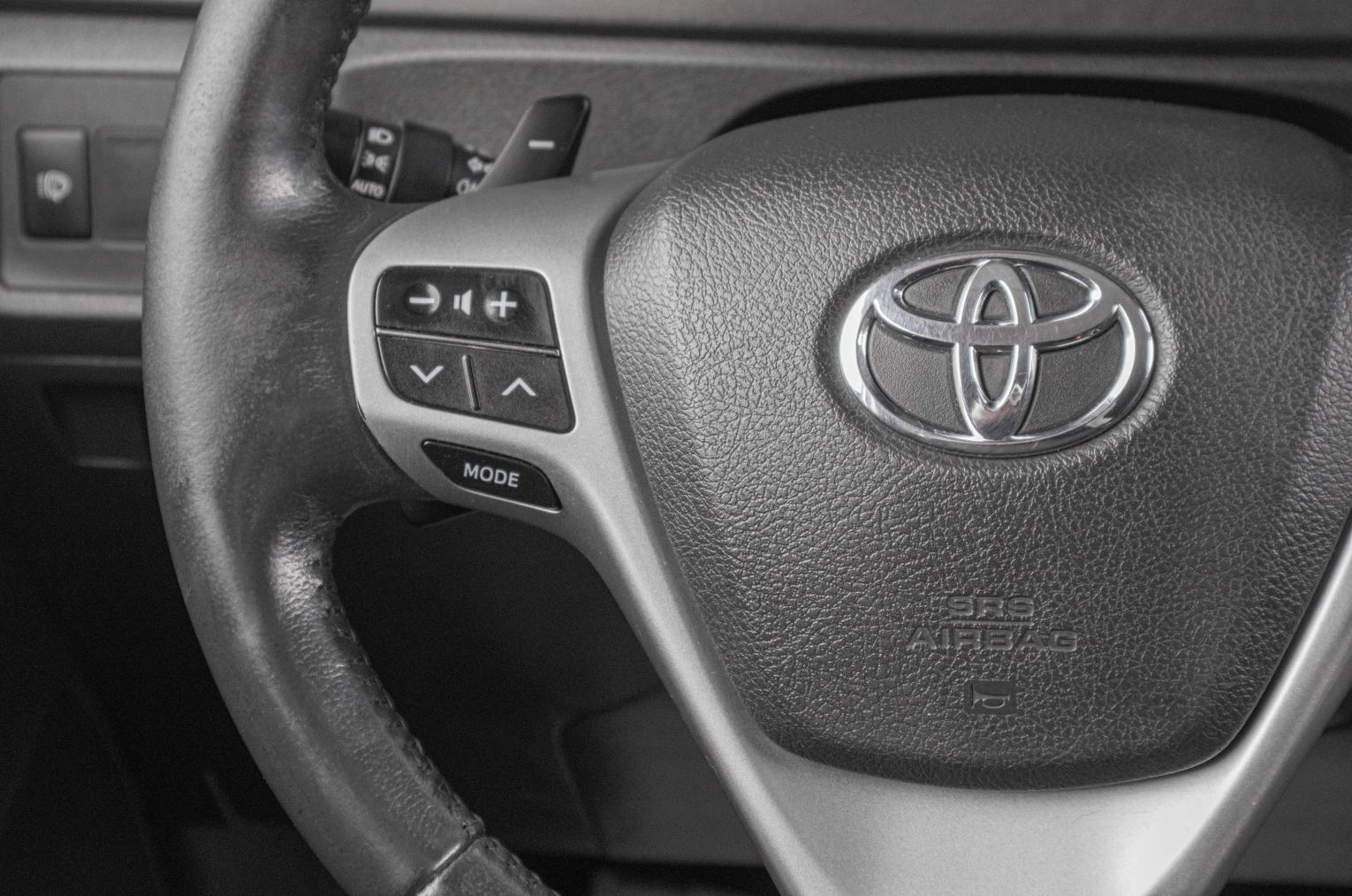 Toyota Verso 10 из 19