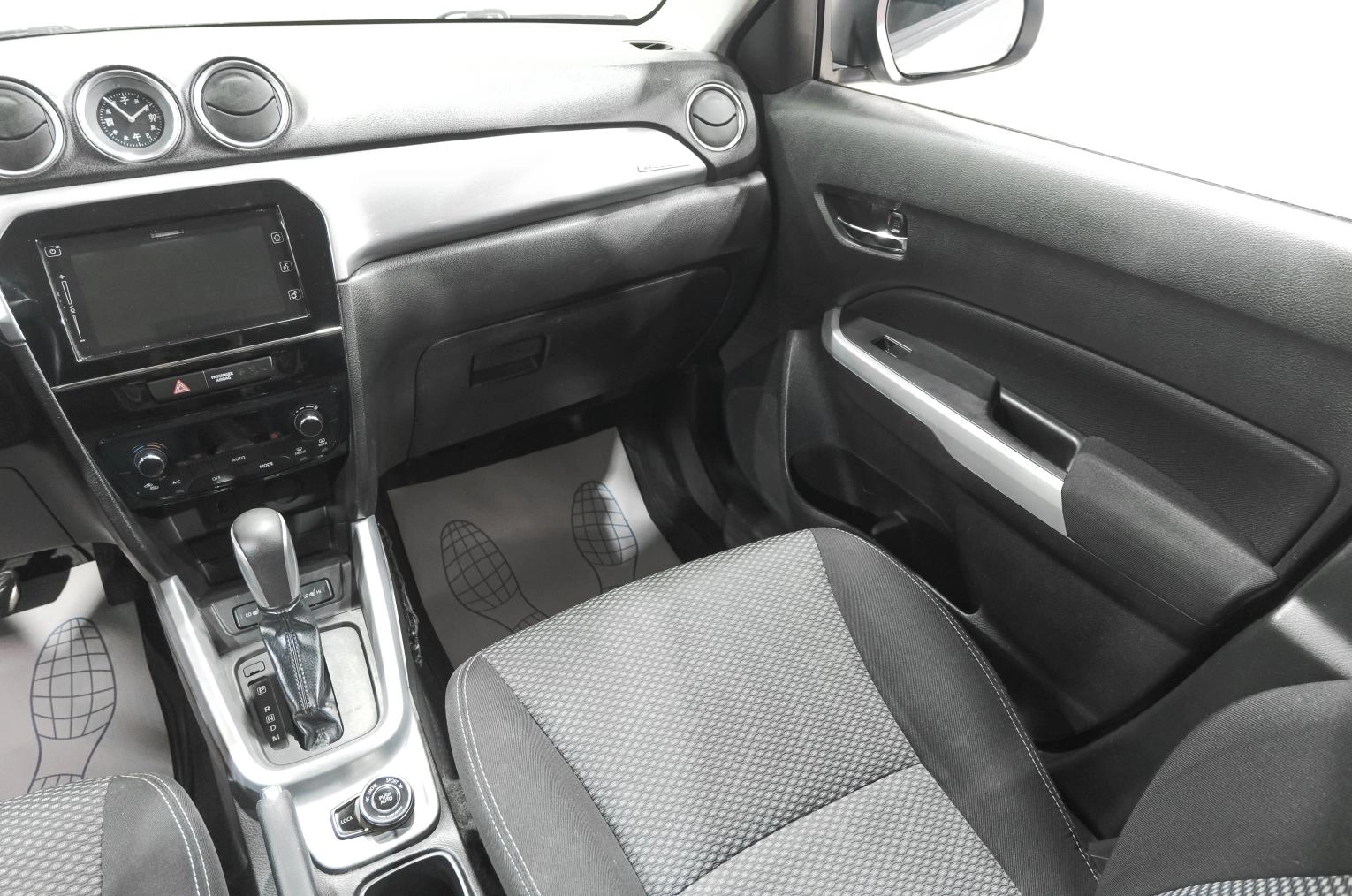 Suzuki Vitara 11 из 24