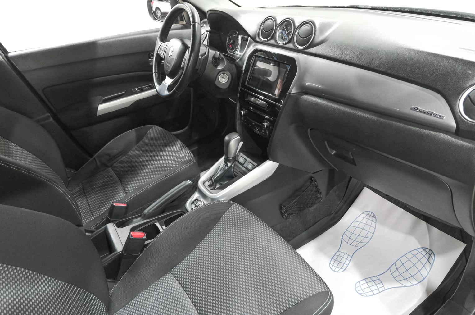 Suzuki Vitara 8 из 24