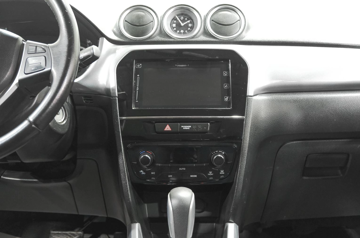 Suzuki Vitara 15 из 24