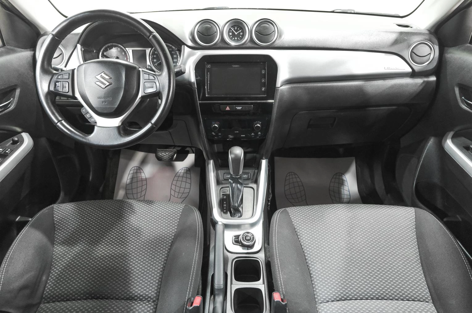 Suzuki Vitara 10 из 24