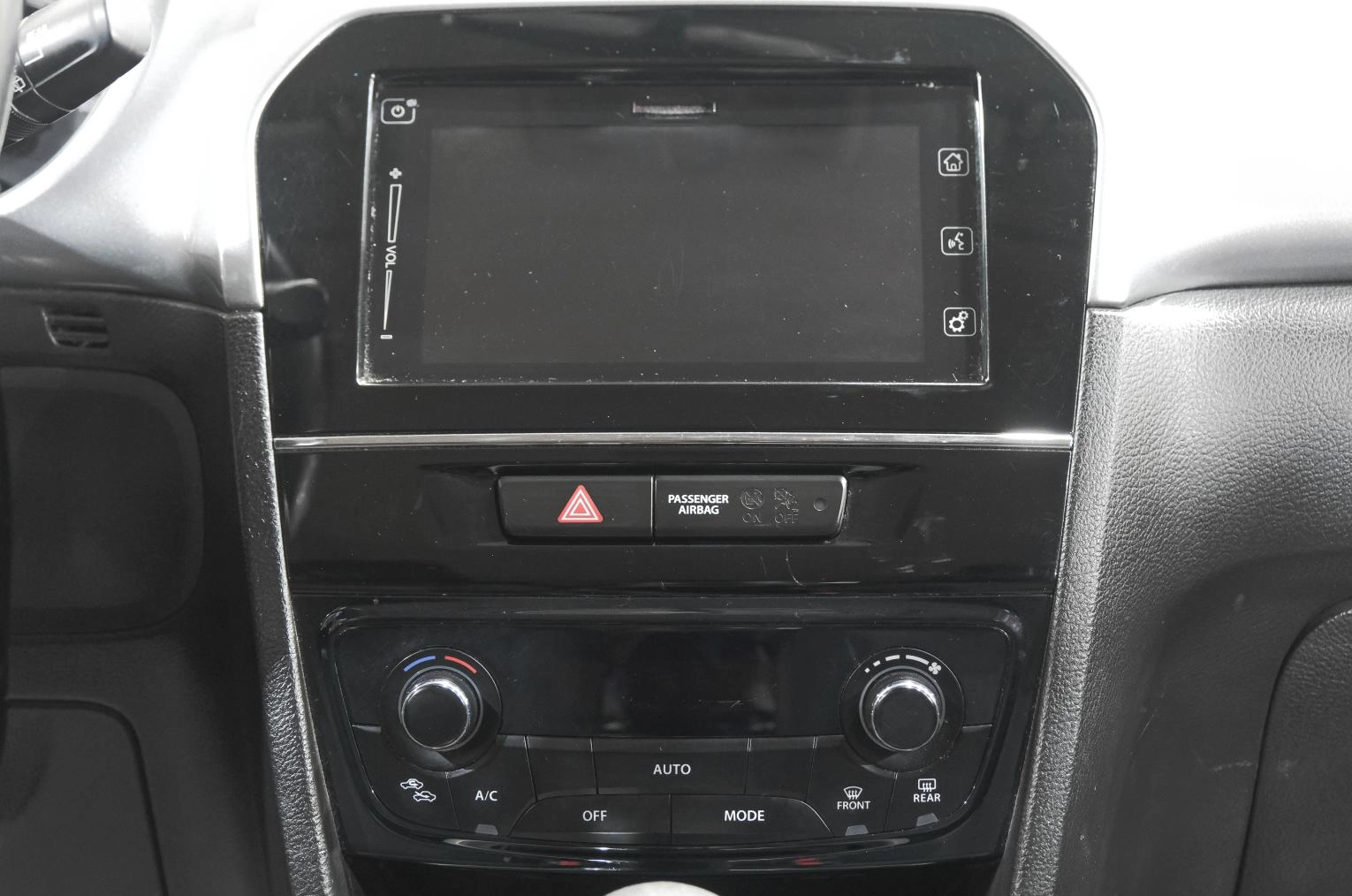 Suzuki Vitara 16 из 24