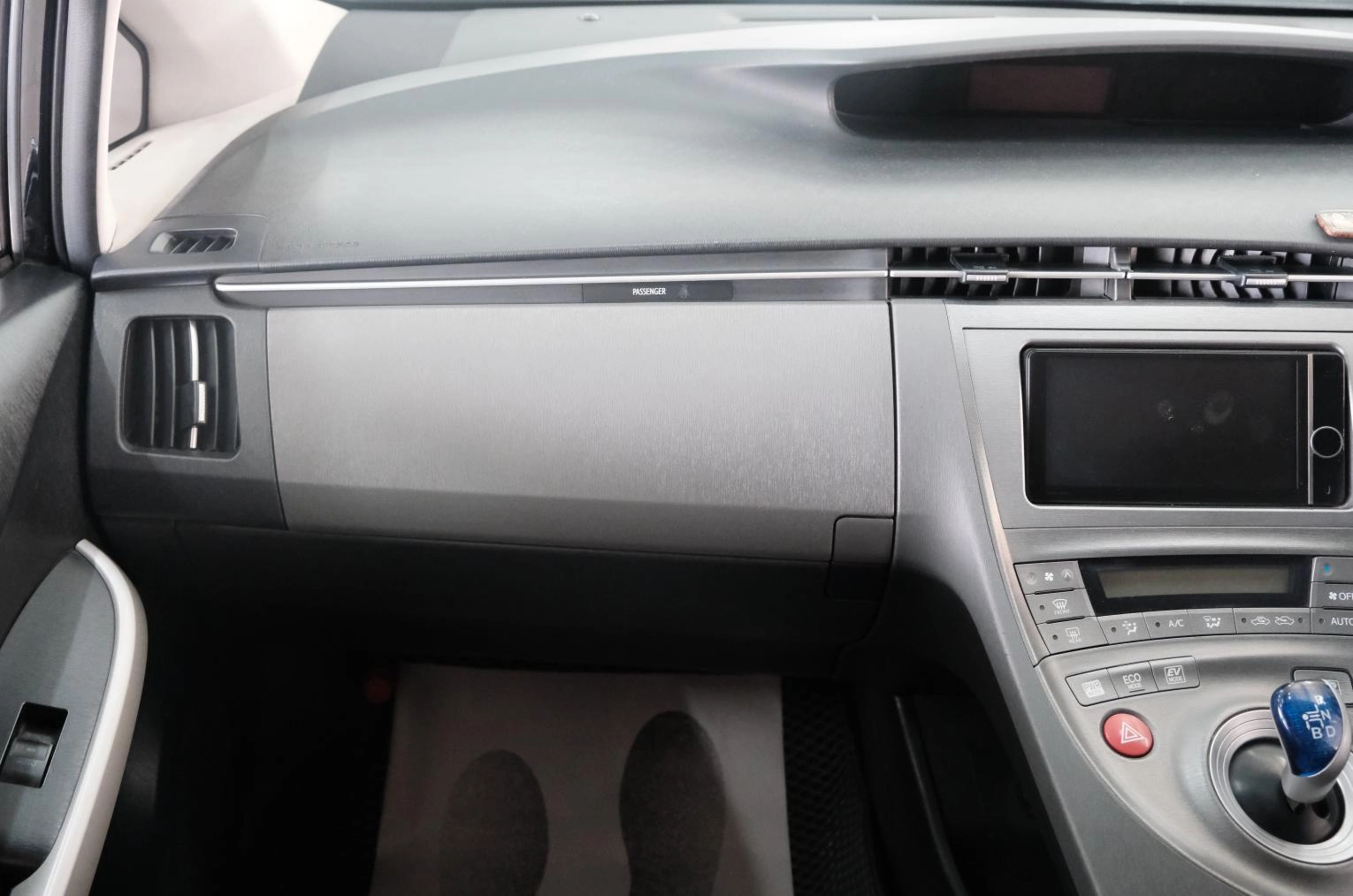 Toyota Prius 21 из 26