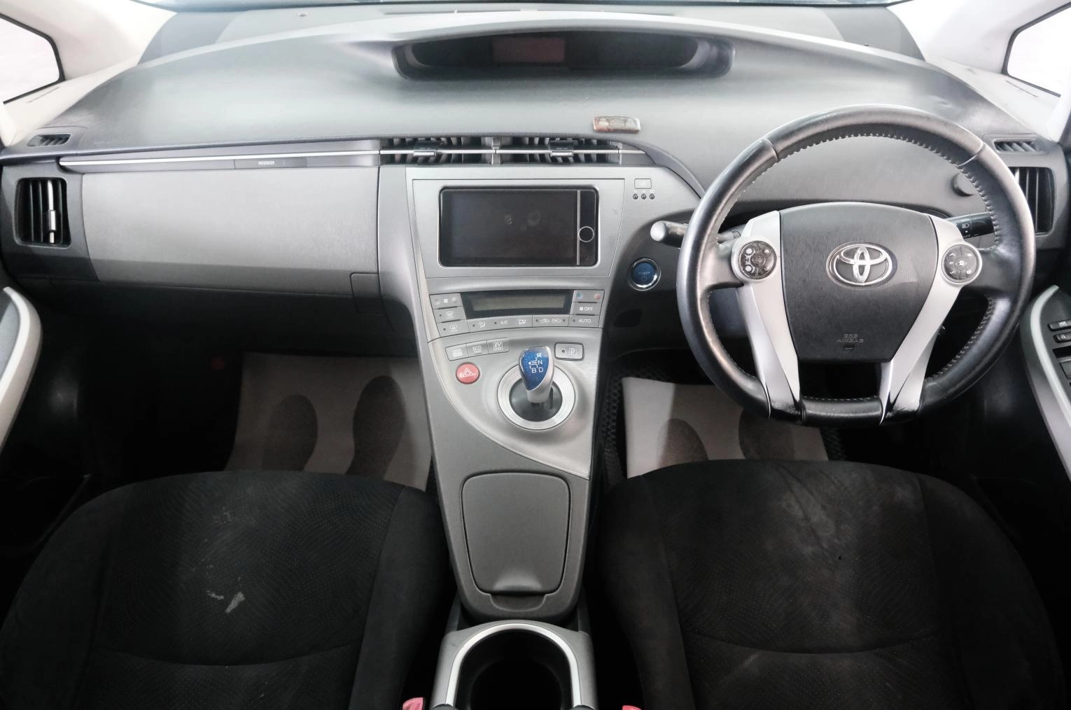 Toyota Prius 16 из 26