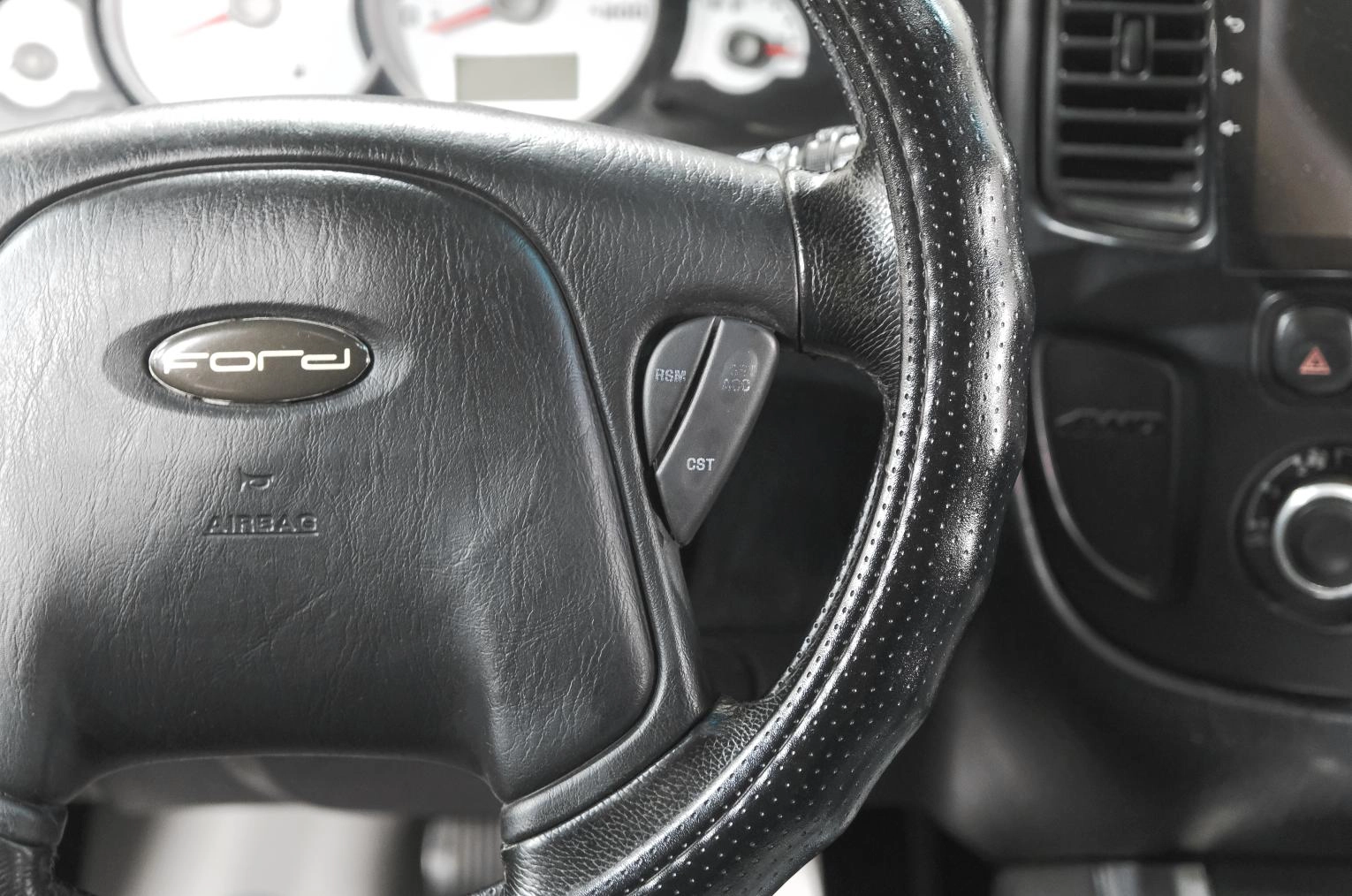Ford Maverick 14 из 26
