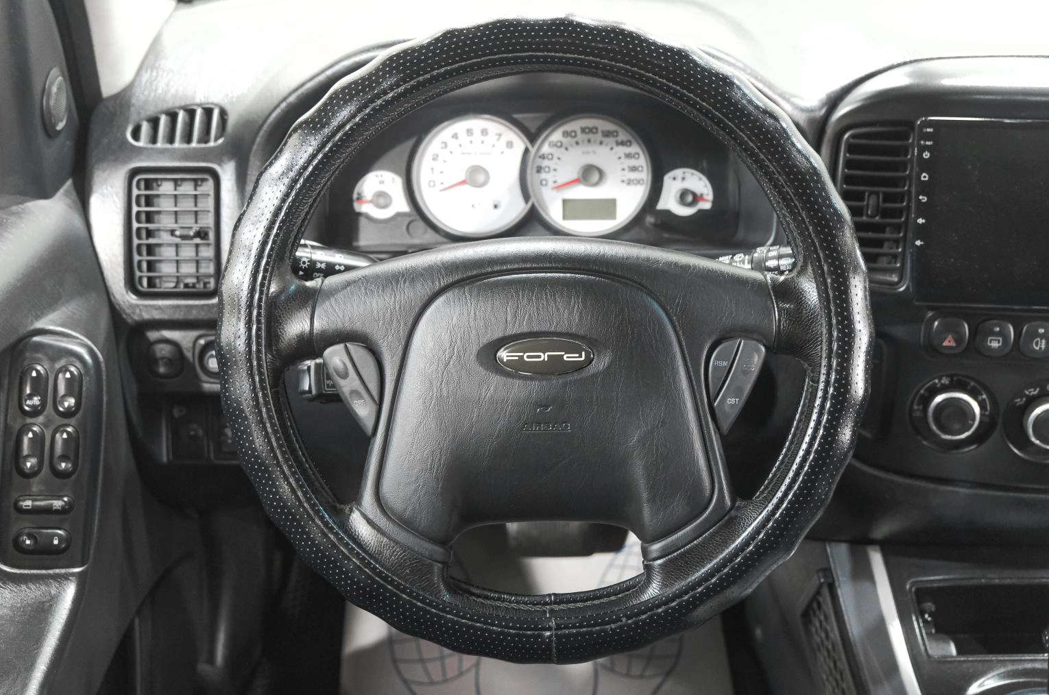 Ford Maverick 13 из 26